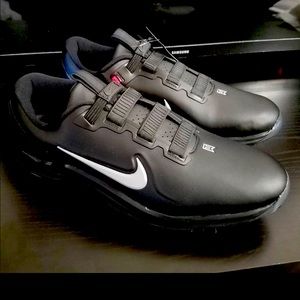 Tiger woods golf shoes